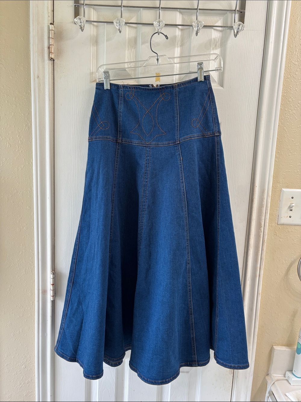 Moon River Dark Blue denim midi A/line full skirt. NWOT